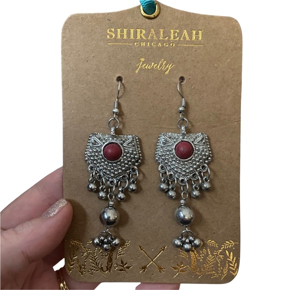 💥2/$25 Shiraleah Mae earrings - Picture 2 of 3